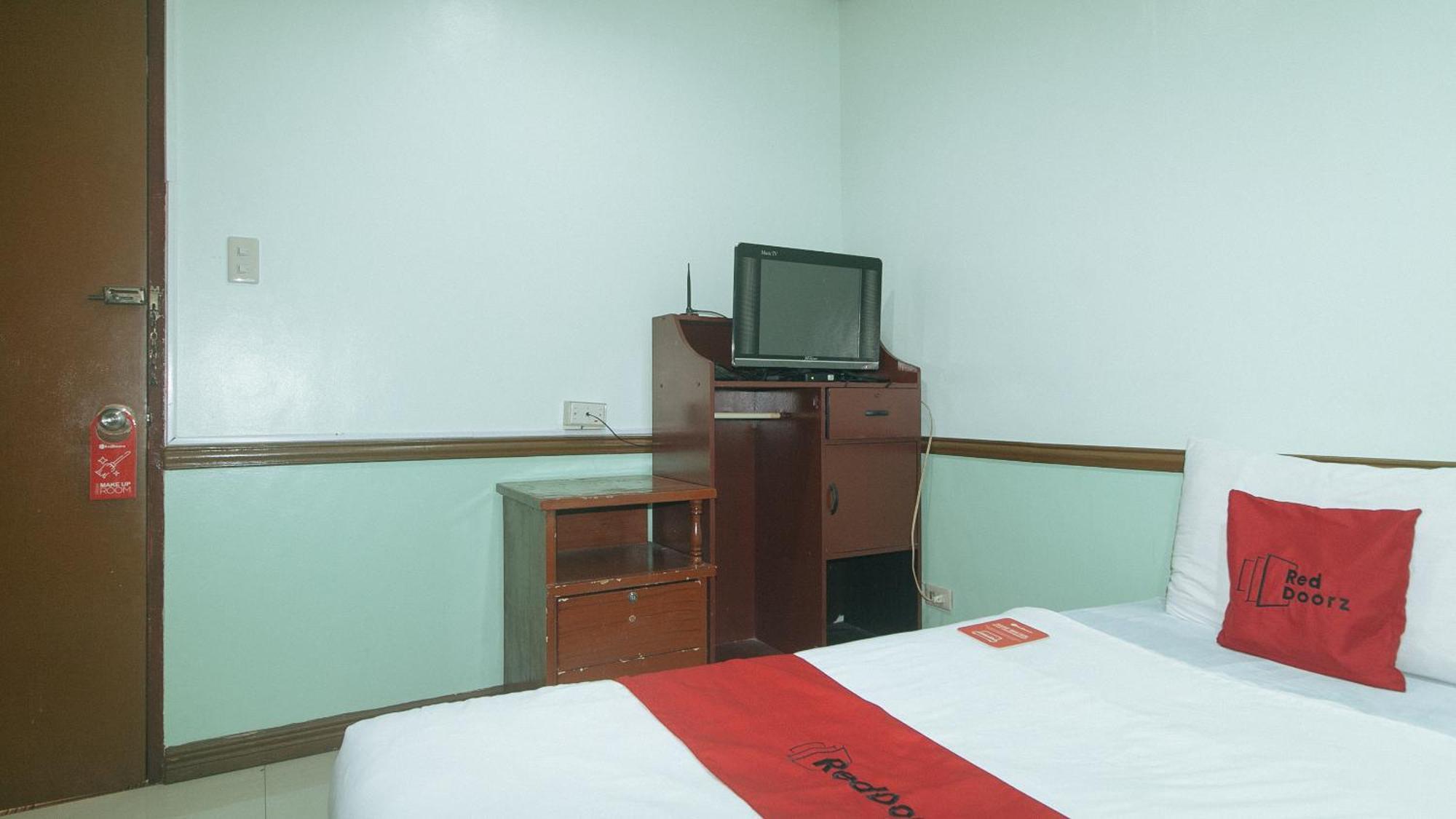 Reddoorz At Maanyag Pension House Mandaue Cebú Exterior foto