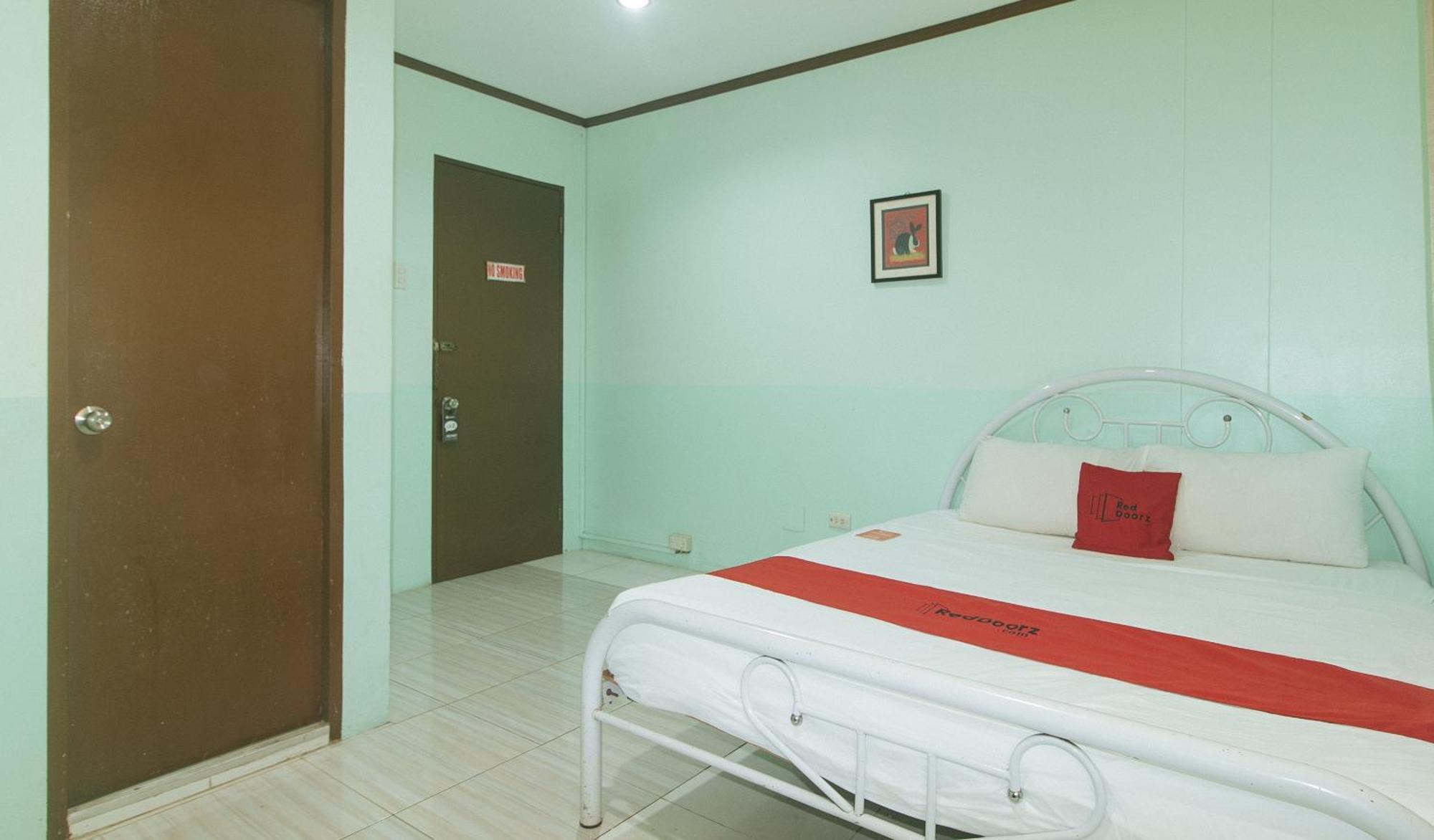 Reddoorz At Maanyag Pension House Mandaue Cebú Exterior foto