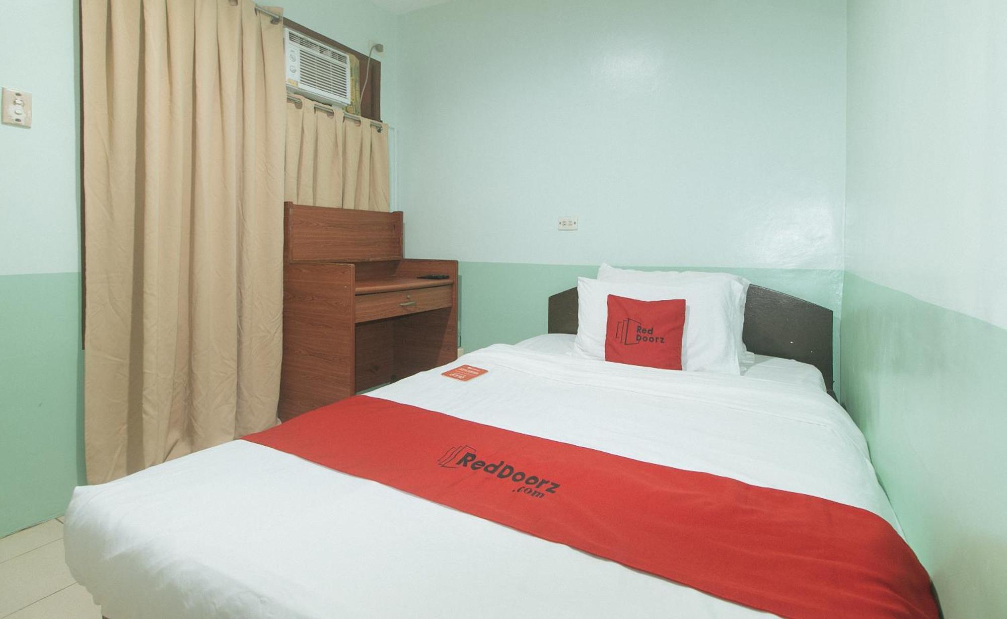 Reddoorz At Maanyag Pension House Mandaue Cebú Exterior foto